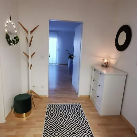 Apartment Geraeumige Schoene Weingarten (Wuerttemberg)